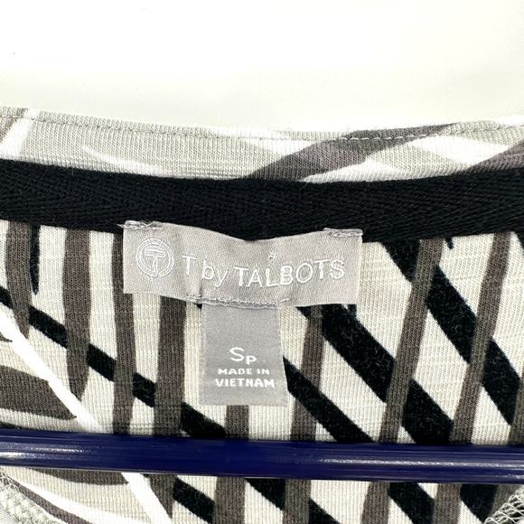 T by Talbots Sz Small Petite Sleeveless V neck Dress Black White Tropical Print - Picture 4 of 5